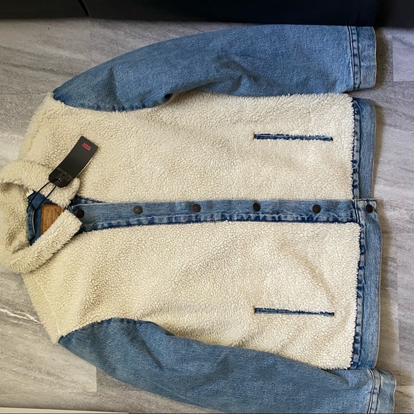 Levi’s Sherpa Panel Jean Jacket - Picture 2 of 5
